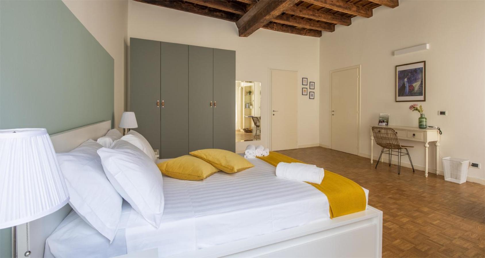 Charming Joivy Flat Next To Duomo Di Como Exteriör bild